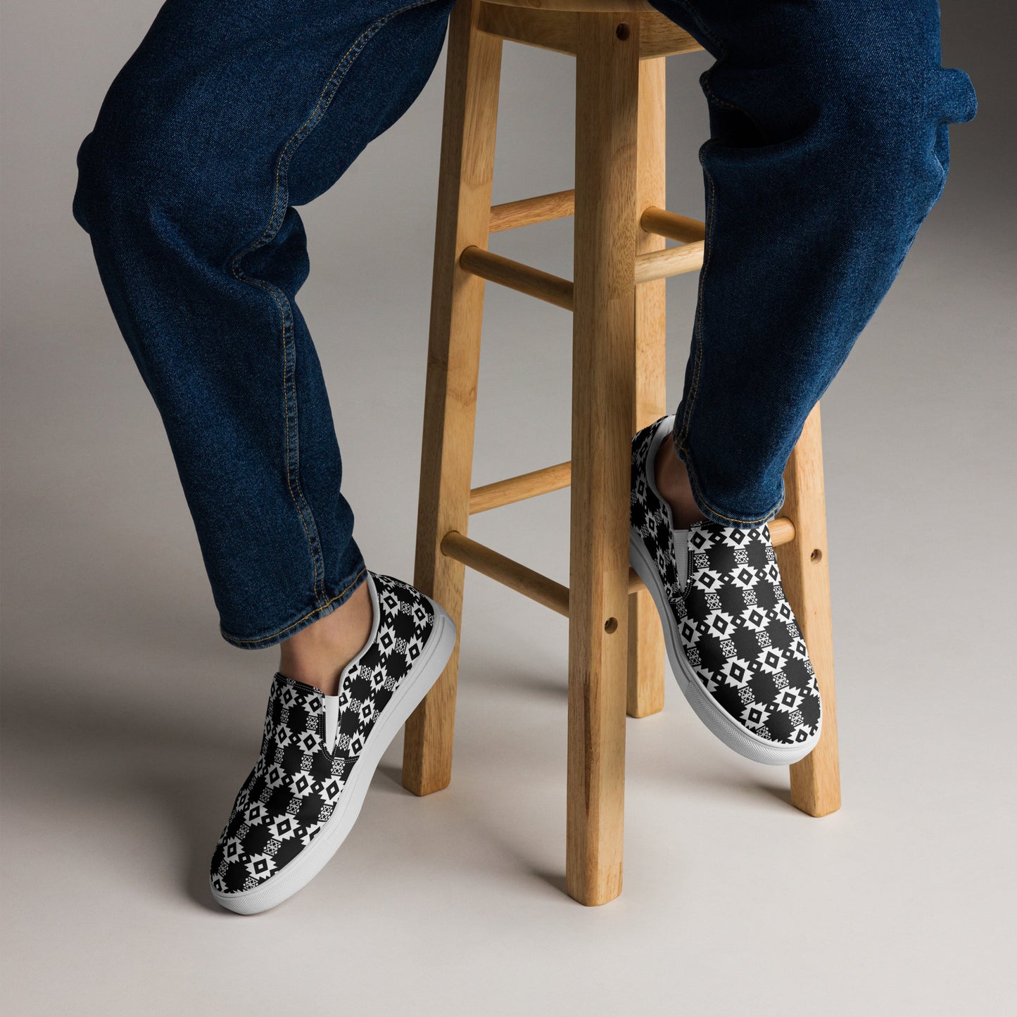 WS Men’s Slip-On Canvas Shoes (Dark Southwest)